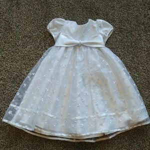Girls white flower girl dress